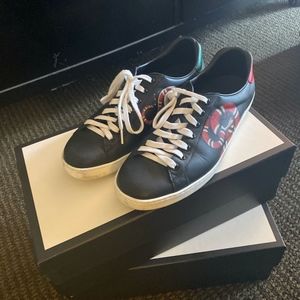 Gucci Sneakers